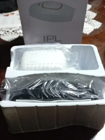 Coffret ouvert à la réception, photo d'acheteur
